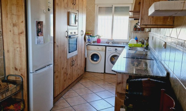 Videresalg - Finca landejendom -
Elche