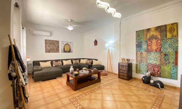 Sprzedaż - Finca nieruchomość wiejska -
Alicante