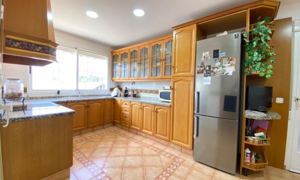 Sprzedaż - Finca nieruchomość wiejska -
Alicante