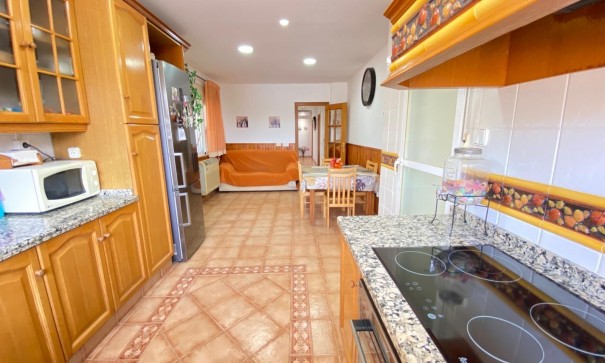 Sprzedaż - Finca nieruchomość wiejska -
Alicante