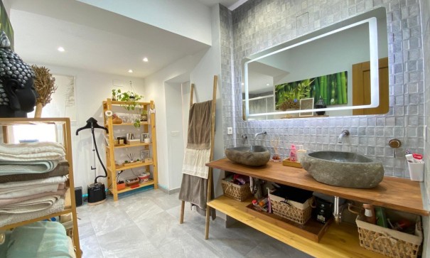 Sprzedaż - Finca nieruchomość wiejska -
Alicante