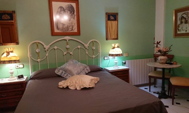 Herverkoop - Finca Landelijk pand -
Elche