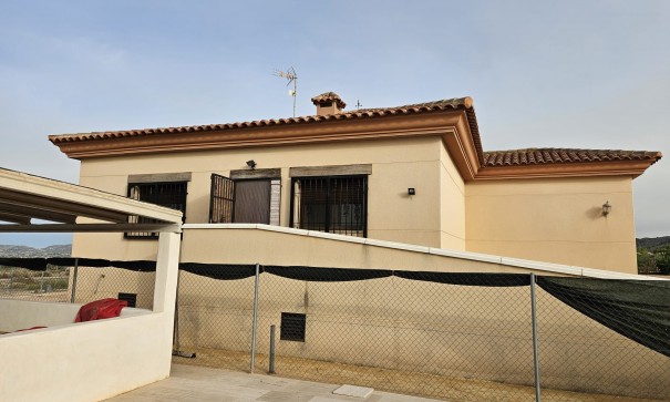 Resale - Finca Landgut -
Novelda