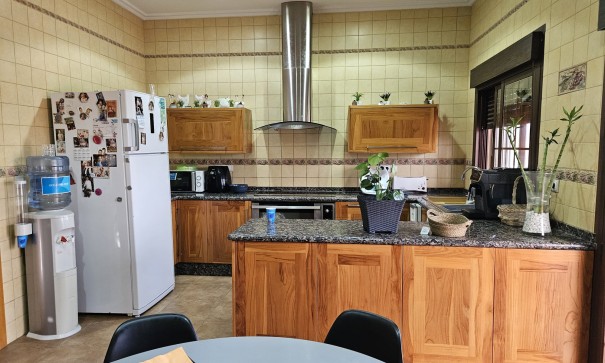 Resale - Finca Landgut -
Novelda