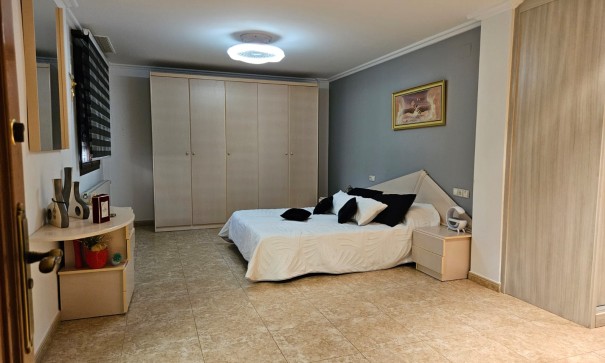 Resale - Finca Landgut -
Novelda