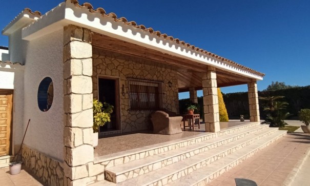 Sprzedaż - Finca nieruchomość wiejska -
Elche