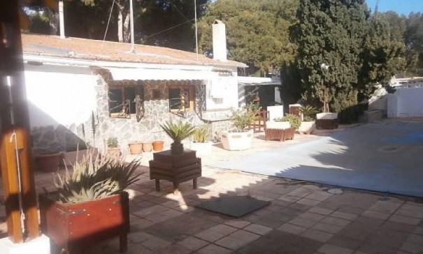 Herverkoop - Finca Landelijk pand -
El Campello