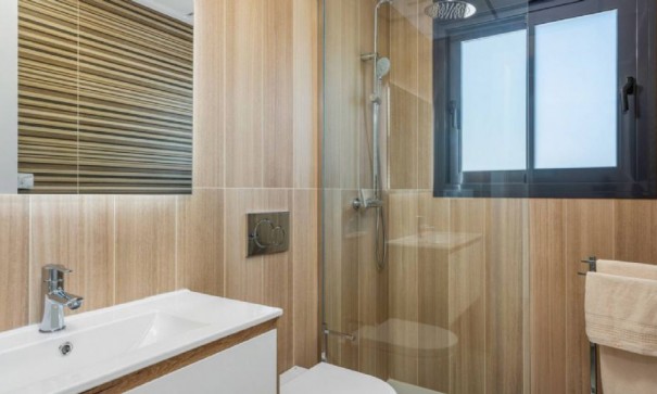 Videresalg - Fritliggende villa -
San Miguel de Salinas