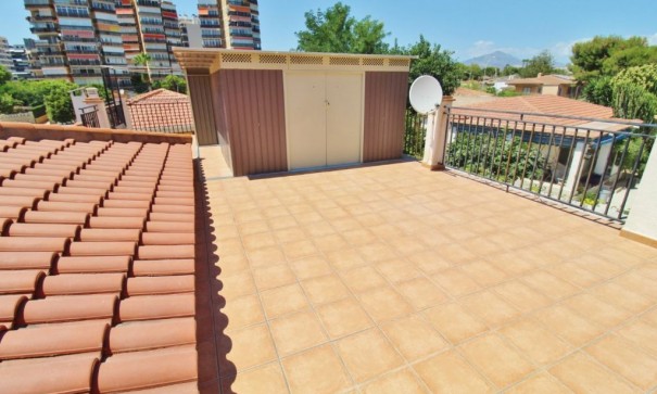 Resale - Freistehende Villa -
El Campello