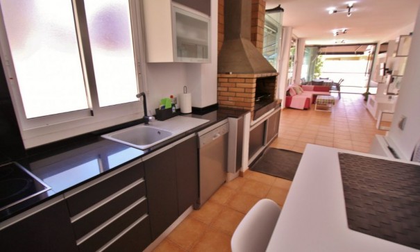 Resale - Freistehende Villa -
El Campello