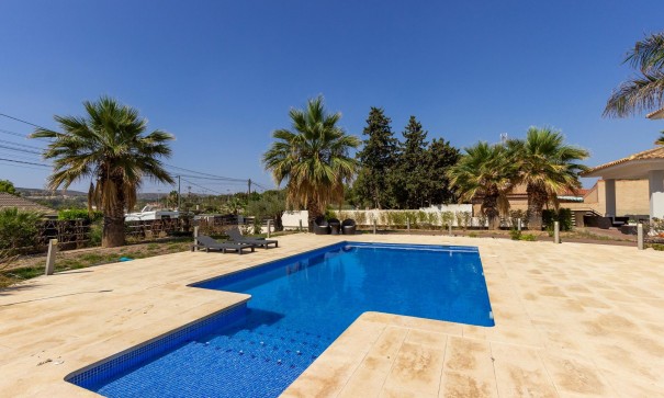 Resale - Freistehende Villa -
El Rebolledo