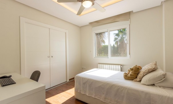 Resale - Freistehende Villa -
El Rebolledo