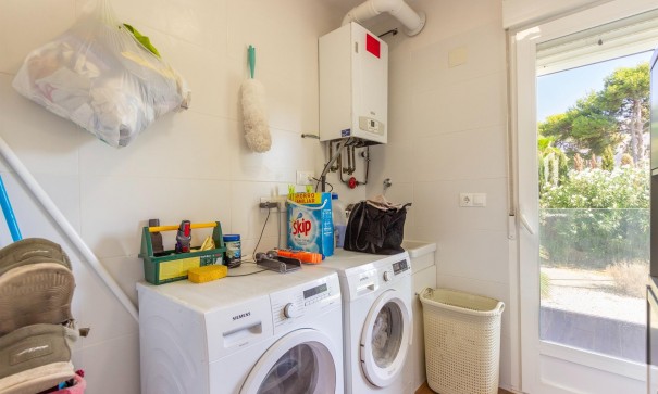 Resale - Freistehende Villa -
El Rebolledo