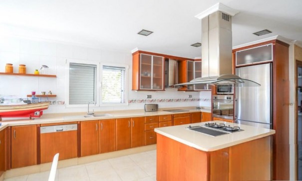 Återförsäljning - Finca lantlig egendom -
Elche