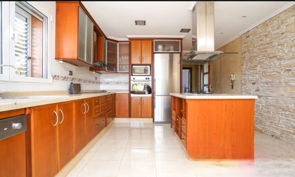 Återförsäljning - Finca lantlig egendom -
Elche