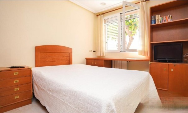 Återförsäljning - Finca lantlig egendom -
Elche