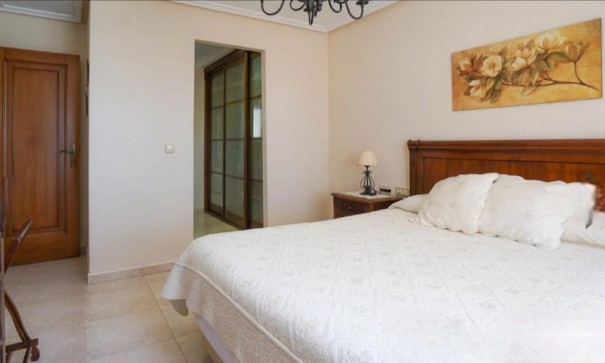 Återförsäljning - Finca lantlig egendom -
Elche