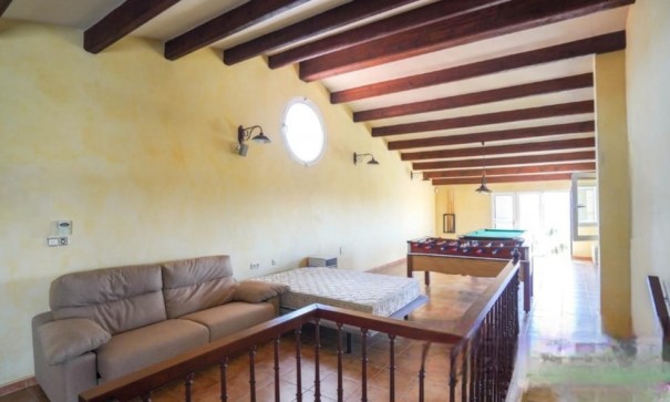 Återförsäljning - Finca lantlig egendom -
Elche