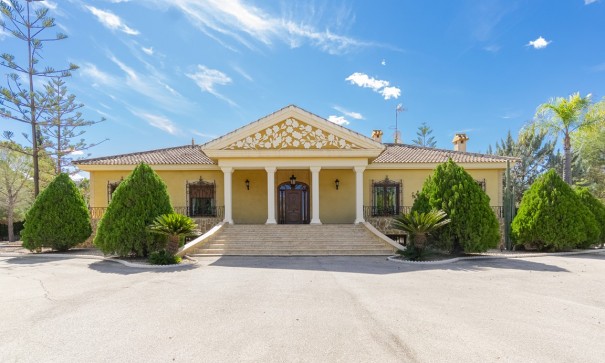 Sale - Finca Country Property -
Orihuela