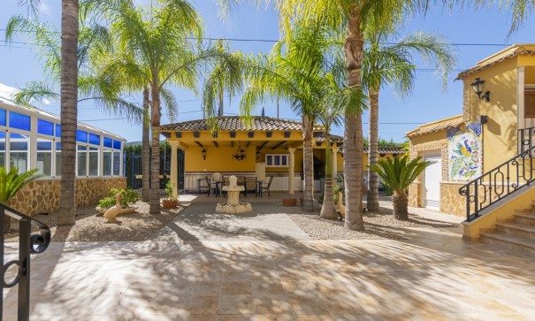 Sale - Finca Country Property -
Orihuela