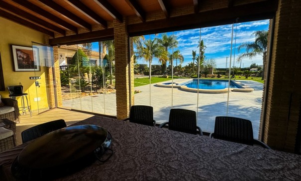 Videresalg - Finca landejendom -
Orihuela