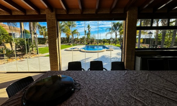 Videresalg - Finca landejendom -
Orihuela