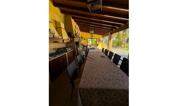 Videresalg - Finca landejendom -
Orihuela