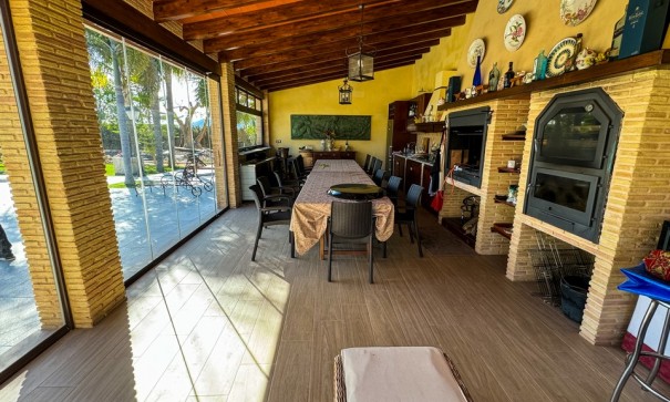 Videresalg - Finca landejendom -
Orihuela