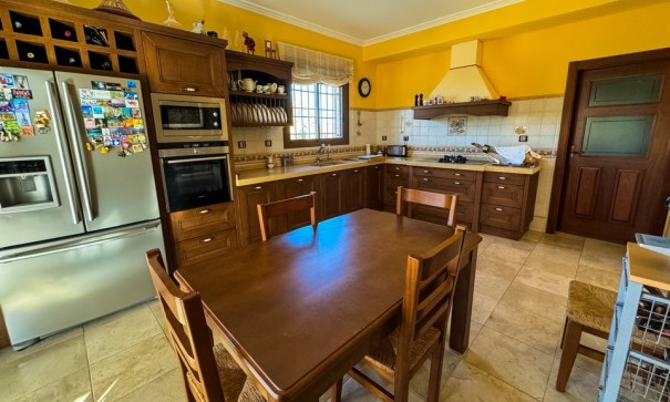 Videresalg - Finca landejendom -
Orihuela