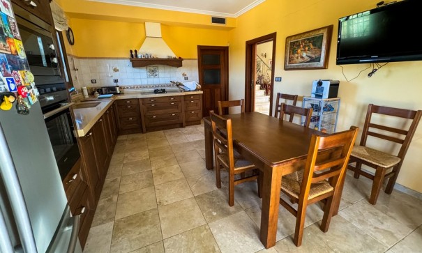 Videresalg - Finca landejendom -
Orihuela