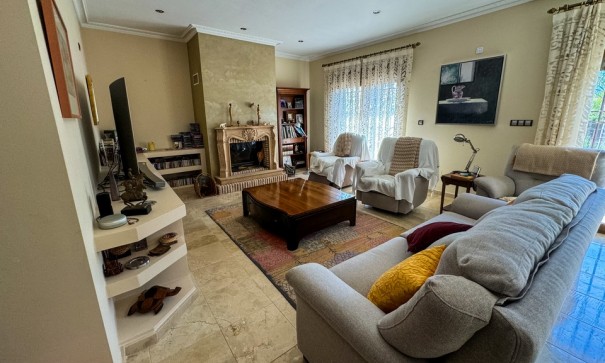 Videresalg - Finca landejendom -
Orihuela