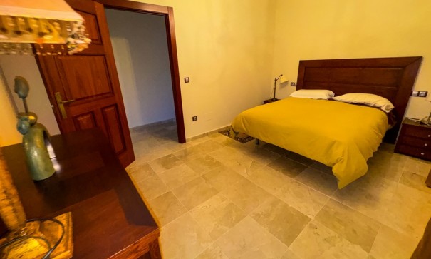 Videresalg - Finca landejendom -
Orihuela