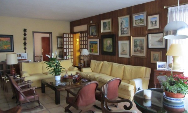 Återförsäljning - Finca lantlig egendom -
Alicante