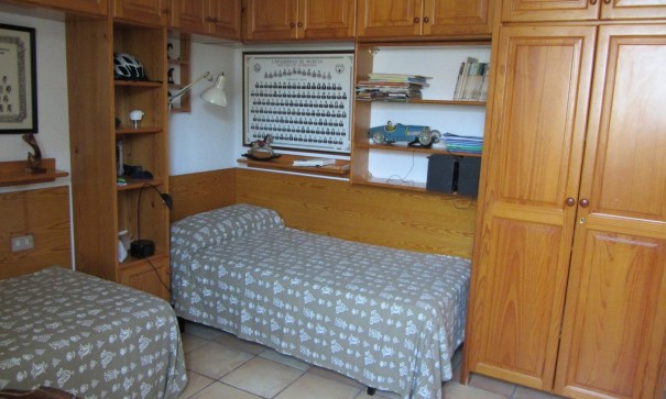 Återförsäljning - Finca lantlig egendom -
Alicante