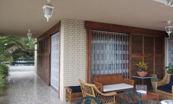 Återförsäljning - Finca lantlig egendom -
Alicante