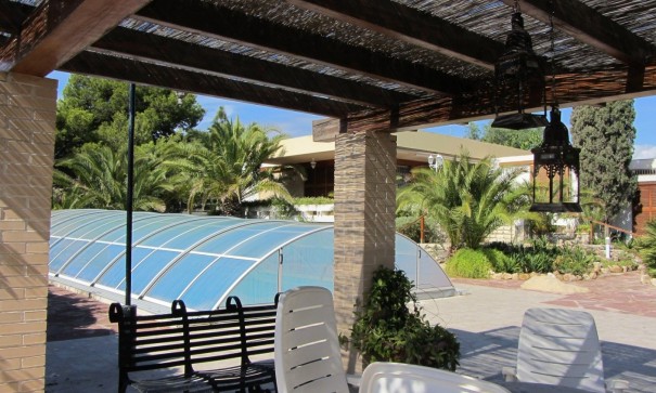 Återförsäljning - Finca lantlig egendom -
Alicante