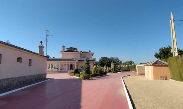 Herverkoop - Finca Landelijk pand -
Elche