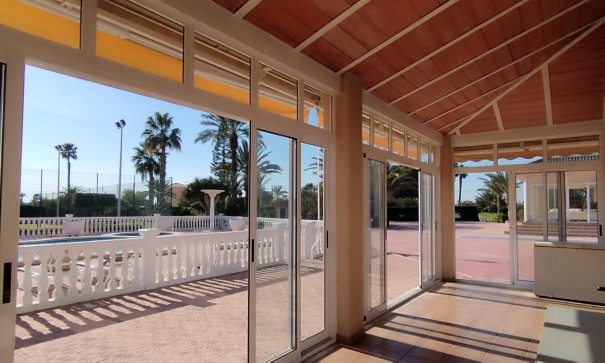 Herverkoop - Finca Landelijk pand -
Elche