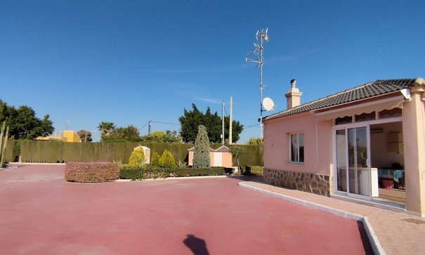 Herverkoop - Finca Landelijk pand -
Elche