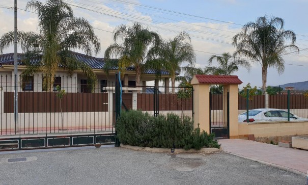 Herverkoop - Vrijstaande Villa -
Casillas - CASILLAS