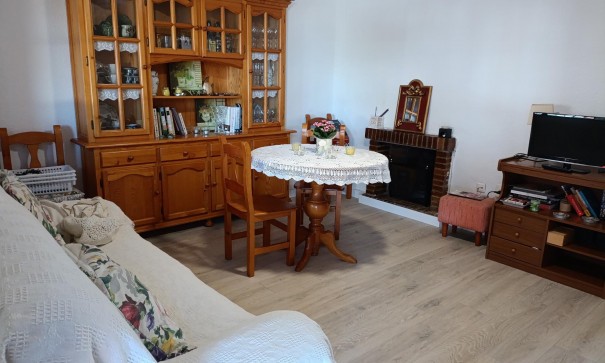 Herverkoop - Halfvrijstaande villa -
Torrevieja - Los Balcones