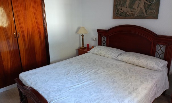 Herverkoop - Halfvrijstaande villa -
Torrevieja - Los Balcones