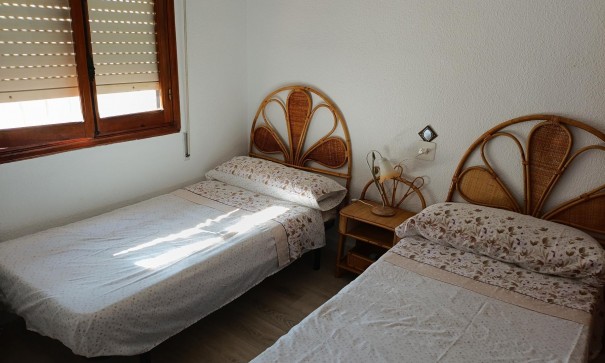 Herverkoop - Halfvrijstaande villa -
Torrevieja - Los Balcones