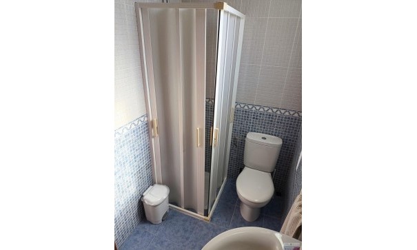 Herverkoop - Halfvrijstaande villa -
Torrevieja - Los Balcones