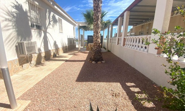 Resale - Freistehende Villa -
San Miguel de Salinas - BLUE LAGOON