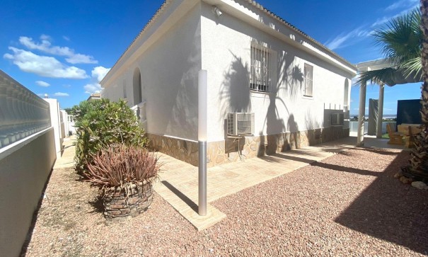 Resale - Freistehende Villa -
San Miguel de Salinas - BLUE LAGOON