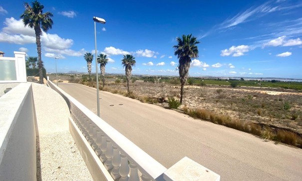 Resale - Freistehende Villa -
San Miguel de Salinas - BLUE LAGOON