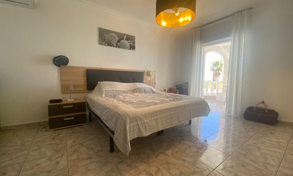 Resale - Freistehende Villa -
San Miguel de Salinas - BLUE LAGOON