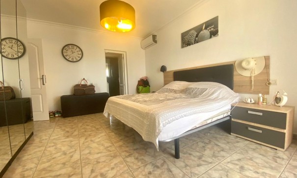 Resale - Freistehende Villa -
San Miguel de Salinas - BLUE LAGOON