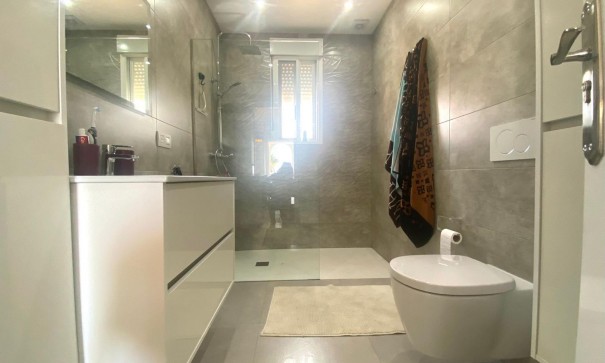 Resale - Freistehende Villa -
San Miguel de Salinas - BLUE LAGOON